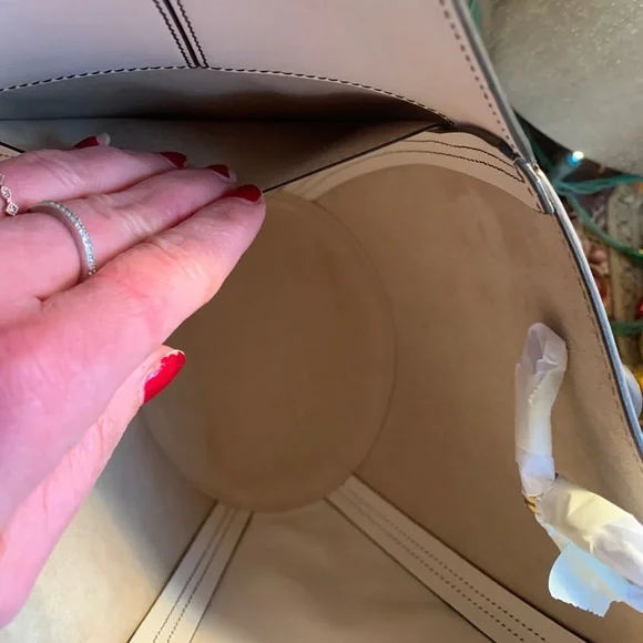 Authentic TORY BURCH CALF leather drawstrings bucket bag - Picture 13 of 16